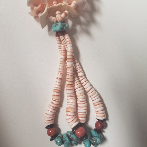 Santa Dominga Red-lip Shell & Turquoise Necklace - Picture 6 of 6